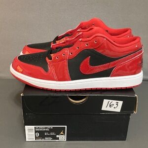 Jordan 1 Low SE RARE men’s 9